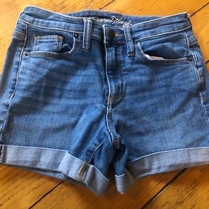 Universal Thread 0/25 Jean shorts